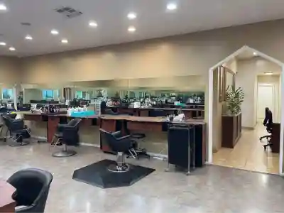 Turnkey, Highly Rated Salon in Prime Menlo Park